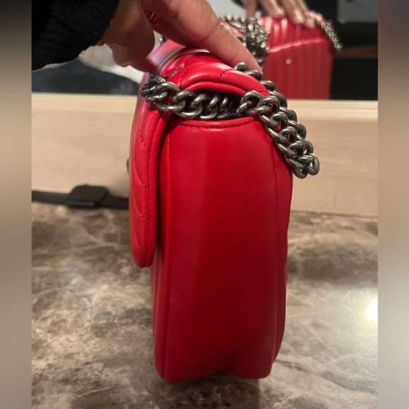 Red 712 Henri Bendel - Picture 3 of 3